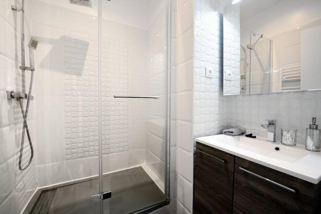 LA CIOTAT - Magnifique Appartement climatisé sur le Port Extérieur photo