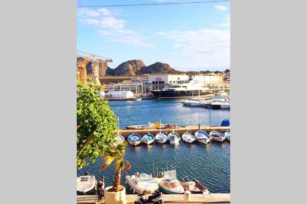 LA CIOTAT - Magnifique Appartement climatisé sur le Port Extérieur photo